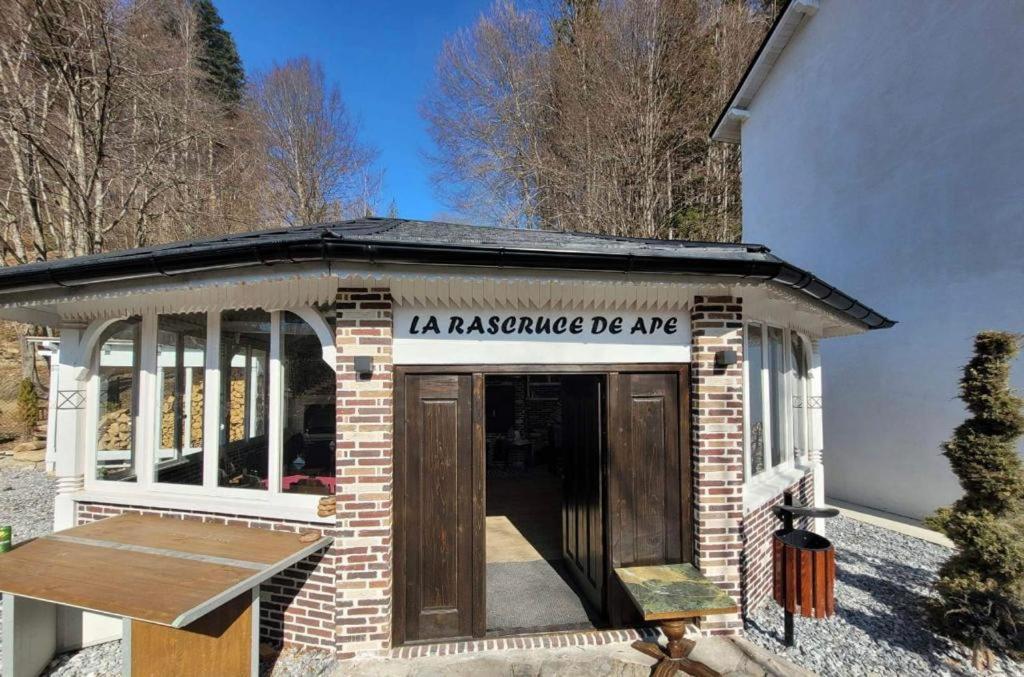 La Rascruce De Ape Ξενοδοχείο Sucevita Εξωτερικό φωτογραφία